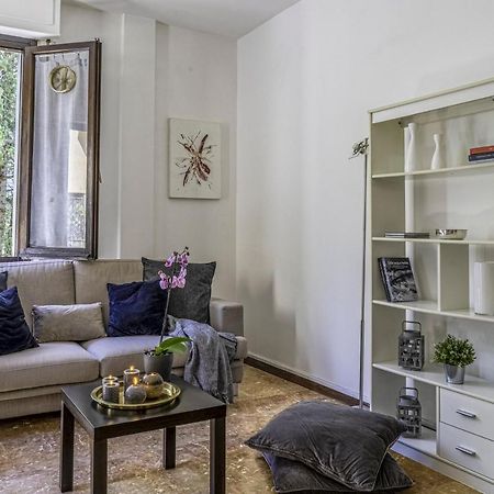 Cozy Roman Apartment With Parking Florence Exterior photo