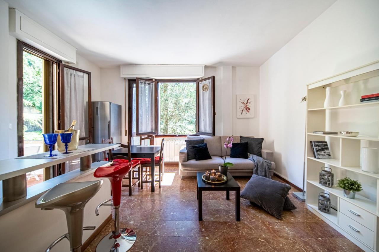 Cozy Roman Apartment With Parking Florence Exterior photo